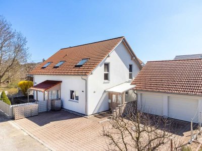 Wohnen mit gutem Gefühl – KfW55-Haus mit PV-Anlage & Einliegerwohnung