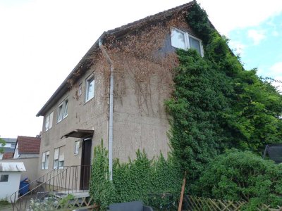 Mörfelden: Dreifamilienhaus mit Potential direkt am Park