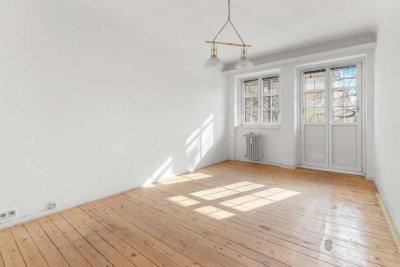 Altbaucharme in Tempelhof – helles Zuhause mit Südwestlicht und Dielenboden