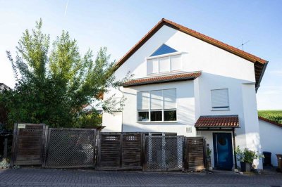 Einfamilienhaus DHH in absolut ruhiger Lage, moderner und offener Wohnstil