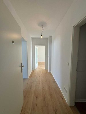 Kernsanierte großzügige 2 Zimmer Wohnung mit Gästetoilette sucht genau SIE
