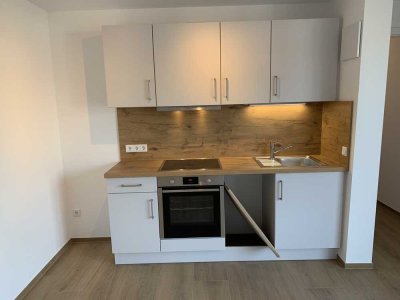 SINGLE-WOHNUNG! 2-Zimmer-Wohnung mit großzügiger Dachterrasse und viel Wohnflair (Wohnung 14, DG)