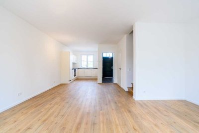 Attraktives Haus im Grünen !! Besichtigung am Samstag, 16.08./15.00 Uhr!