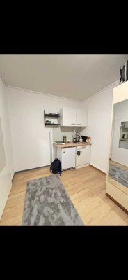 Möbliertes Zimmer in Top-Lage – Innenstadt & RWTH-Nähe (Langfristige Übernahme möglich!)