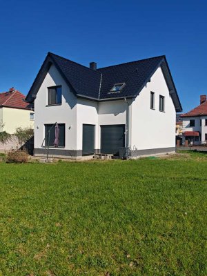 Modernes, neues EFH mit Top-Einbauküche Nähe Cottbuser Ostsee zu verkaufen!