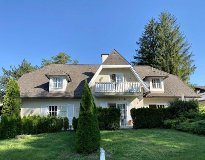 Landhausvilla mit Pool + Doppelgarage zu verkaufen!