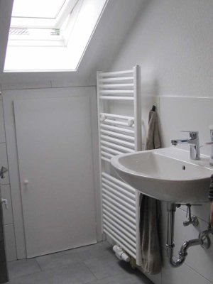 2-Raum-DG-Wohnung in Ratingen ab sofort möglich