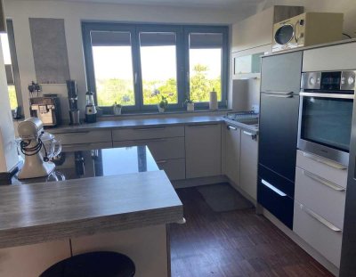 Exklusive, vollständig renovierte 3-Zimmer-Wohnung mit EBK und Balkon in Rodgau