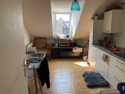 Moderne, kernsanierte 1,5 Zimmerwohnung mit großer Wohnküche inkl. EBK!