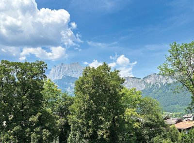 Sonnenuntergänge inklusive – charmante Dachterrassen-Maisonette mit traumhaften Alpenblick!