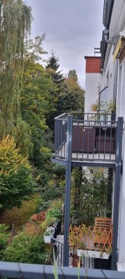 Von privat: Sonnige, ruhige 2,5-Zimmer Wohnung mit 2 Balkonen und Kamin in Hamburg-Winterhude