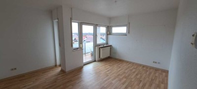 Helle 2-Zimmer Wohnung im 3. OG mit Balkon in Germersheim