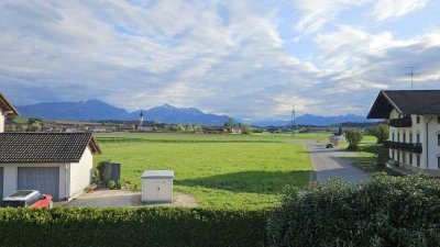 Sonnige 3,5-Zimmer Wohnung in Erlstätt bei Traunstein - 20qm Loggia, Garage, 5min zum Chiemsee