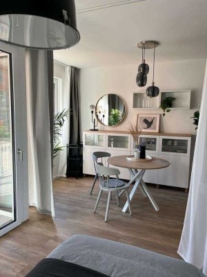 Helle 1-Raum Wohnung mit EBK und Balkon