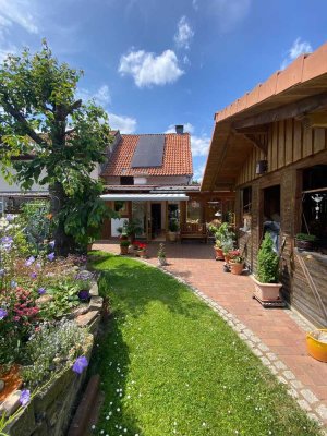 großzügiges Einfamilienhaus mit traumhaftem Garten in Markoldendorf
