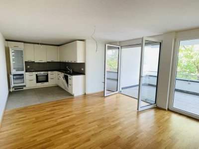 Hochwertige, energieeffiziente 4-Zimmer-Wohnung mit großer Loggia direkt in Herrenberg,