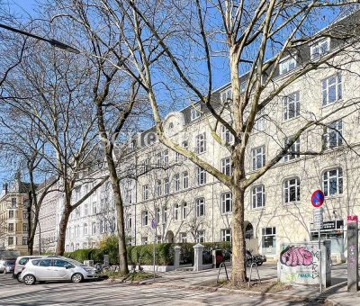 Charmante 3-Zimmer-Altbauwohnung mit Wohnküche und Kamin im beliebten Ottensen