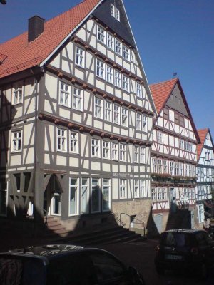Großzügige Dachgeschoss-Wohnung (teilmöbliert)