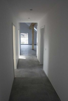 Helle 4-Zimmer Wohnung Nahe Freising