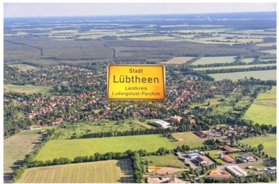 Einziehen und Wohlfühlen! Wohnen auf großem Grundstück in zentraler Lage