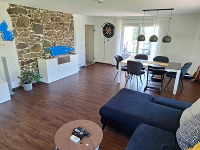 Geräumige 4-Zimmer Wohnung mit Balkon in Steinen-Hofen