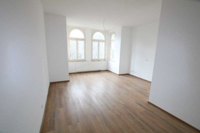 Praktisches All-Inklusive-Wohnkonzept für Singles mit Einbauküche! Verfügbar ab 01.