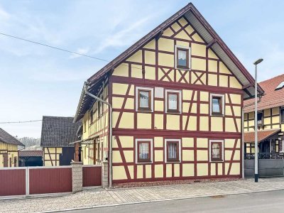 Zweifamilienhaus - Denkmalschutz - mit viel Platz für die ganze Familie in Albingshausen