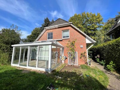 Poppenbüttel: familienfreundliches EFH mit Wintergarten u. Vollkeller