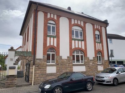 Charmante JUGENDSTIL VILLA m. 2 Wohnungen, neues FENSTERANGEBOT vorhanden