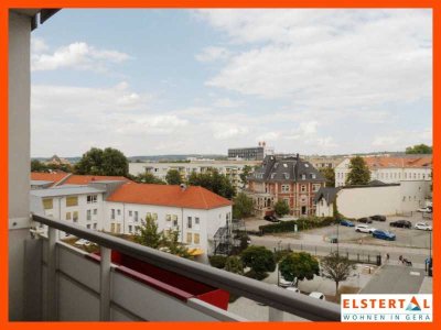 Familienfreundliche Wohnung mitten im Zentrum! Aufzug // Helle Räume // Balkon mit Fernblick!
