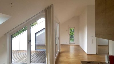 Hochwertige DACHTERRASSENWOHNUNG zentral, ruhig, in S-Bahnnähe
