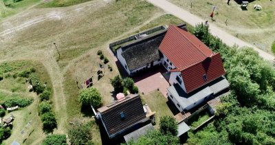 Insel Hiddensee - 1 Wohnhaus und 3 Ferienwohnungen - nahe Strand