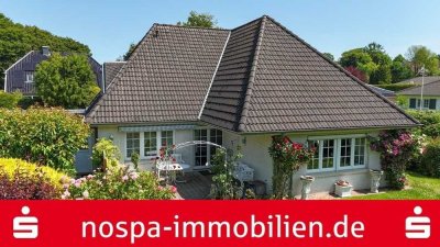 Ebenerdig bewohnbarer! Solitüde! Winkelbungalow mit ausgebautem Dachgeschoss in Wassernähe
