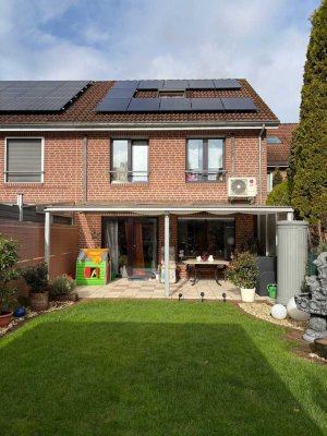 Haus mit Sauna, Solaranlage, Klimaanlage, schönen Garten....