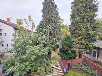 Ab 01.06.2025 - gemütliche 4 Zimmer Wohnung mitten in Rödelheim!
