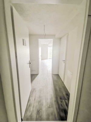 1 Zi.-Erstbezug | Hochw. kernsaniert | EBK | Fußb.-heizung | franz. Balkon | Aufzug | Stellplatz