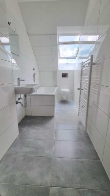 Charmante, frisch sanierte Dachgeschosswohnung – 75 m² zum Wohlfühlen