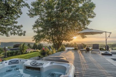 Traum-Villa mit Luxuspool über den Dächern von Bad Dürkheim