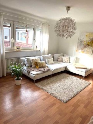 Schöne 3 Zimmer Wohnung in ruhiger Lage an Ehepaar oder Einzelperson (Nichtraucher) zu vermieten