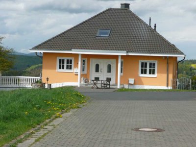 Tolles Einfamilienhaus mit Pool, Sauna und einem herrlichen Ausblick ü.d. Siebengebirge VON PRIVAT !