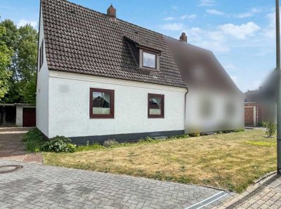 Charmante Doppelhaushälfte mit Potenzial in Neumünster Stör