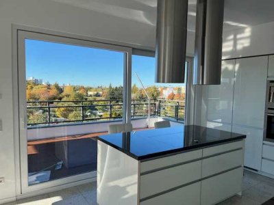 +PENTHOUSE-WOHNUNG MIT „280 GRAD“ TERRASSE und PANORAMABLICK und STELLPLATZ+!+