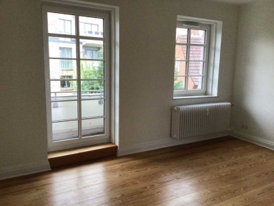 4 Zimmer Altbauwohnung in zentraler Lage