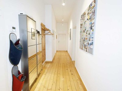 Stilvolle Altbauwohnung in Bestlage der Südstadt mit sonnigem Balkon
