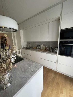 Geschmackvolle 4-Raum-Wohnung mit Garten und EBK in Potsdam