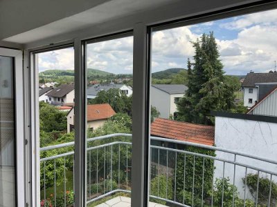 Attraktive 3,5 Zimmer-Wohnung in Schweinheim mit TG