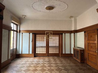 Christian Dik Immobilien/ Große Jugendstilwohnung mit hohen Decken und Potenzial