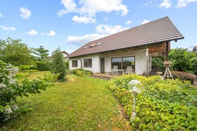 Sofort bezugsfrei! Großzügiges Wohnhaus in traumhafter Ortsrandlage von Biberach / Rindenmoos