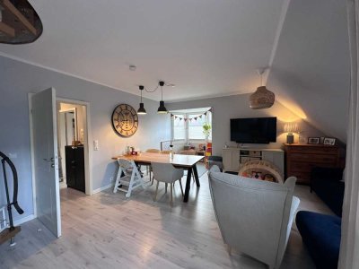 Maschen: schöne DG-Wohnung mit Balkon!