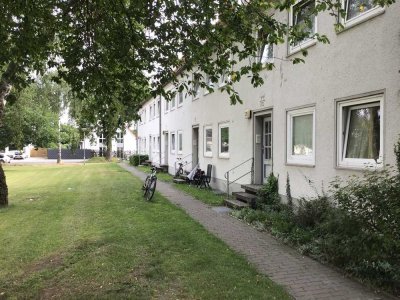 Kleine, modernisierte Single-DG-Wohnung